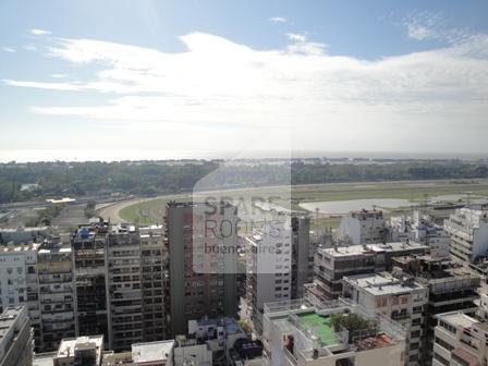 La vista desde el departamento en el piso 26 en Belgrano