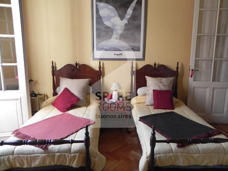 The room at the apartment in San Telmo