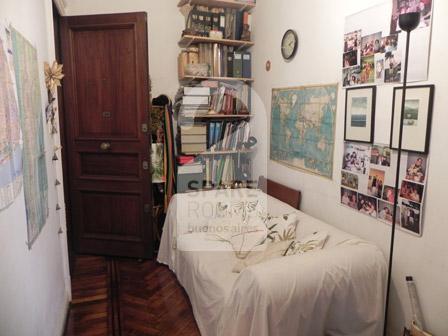 The entrance of the apartment in San Telmo