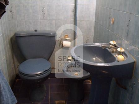 El baño en el departamento en Palermo