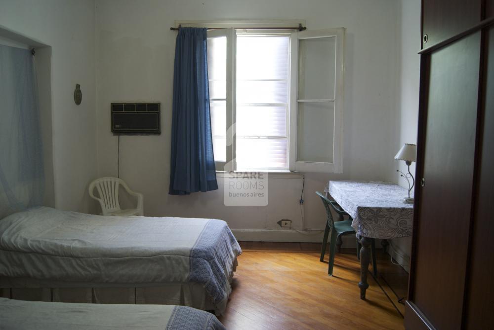 El dormitorio en el departamento de Balvanera