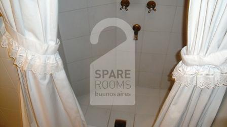 The private bathroom at the apartment in Downtown/Retiro