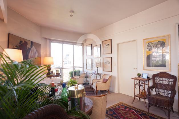 Elegant living room in Palermo