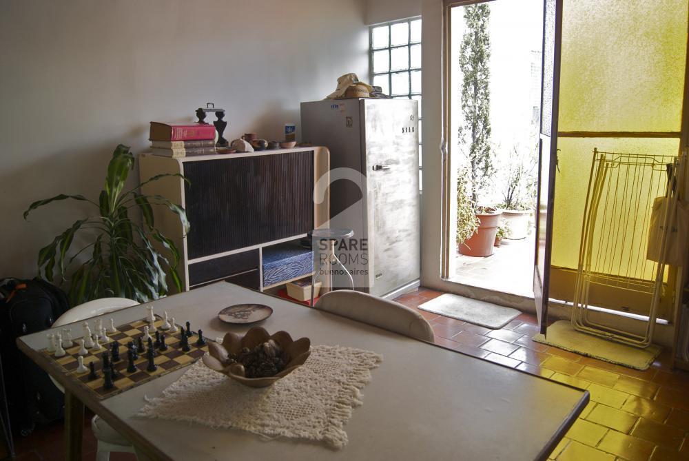 El comedor interno de la terraza