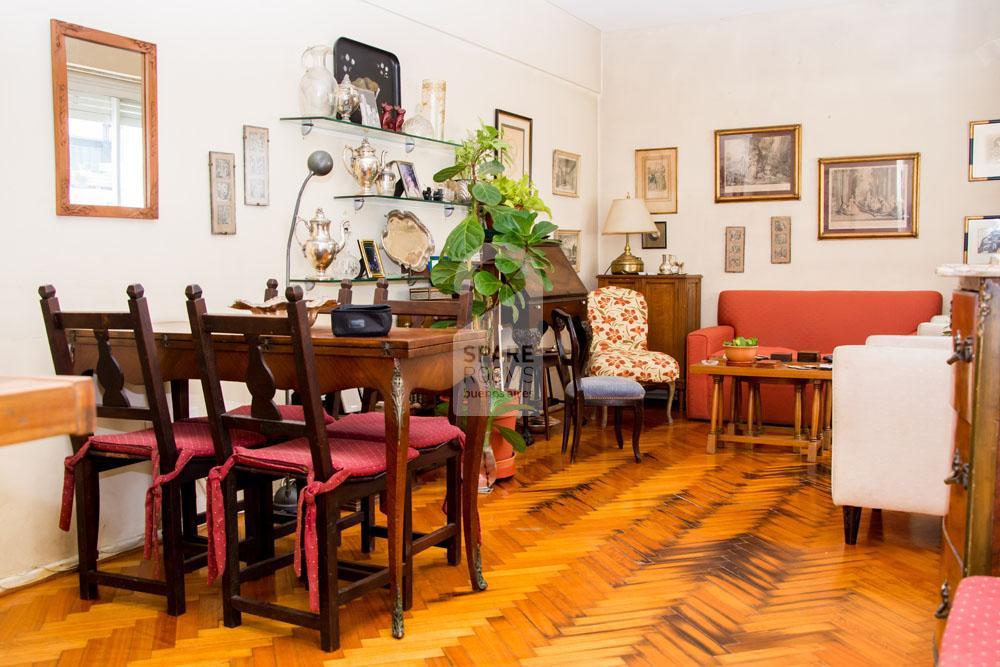 Living and dining room at Recoleta