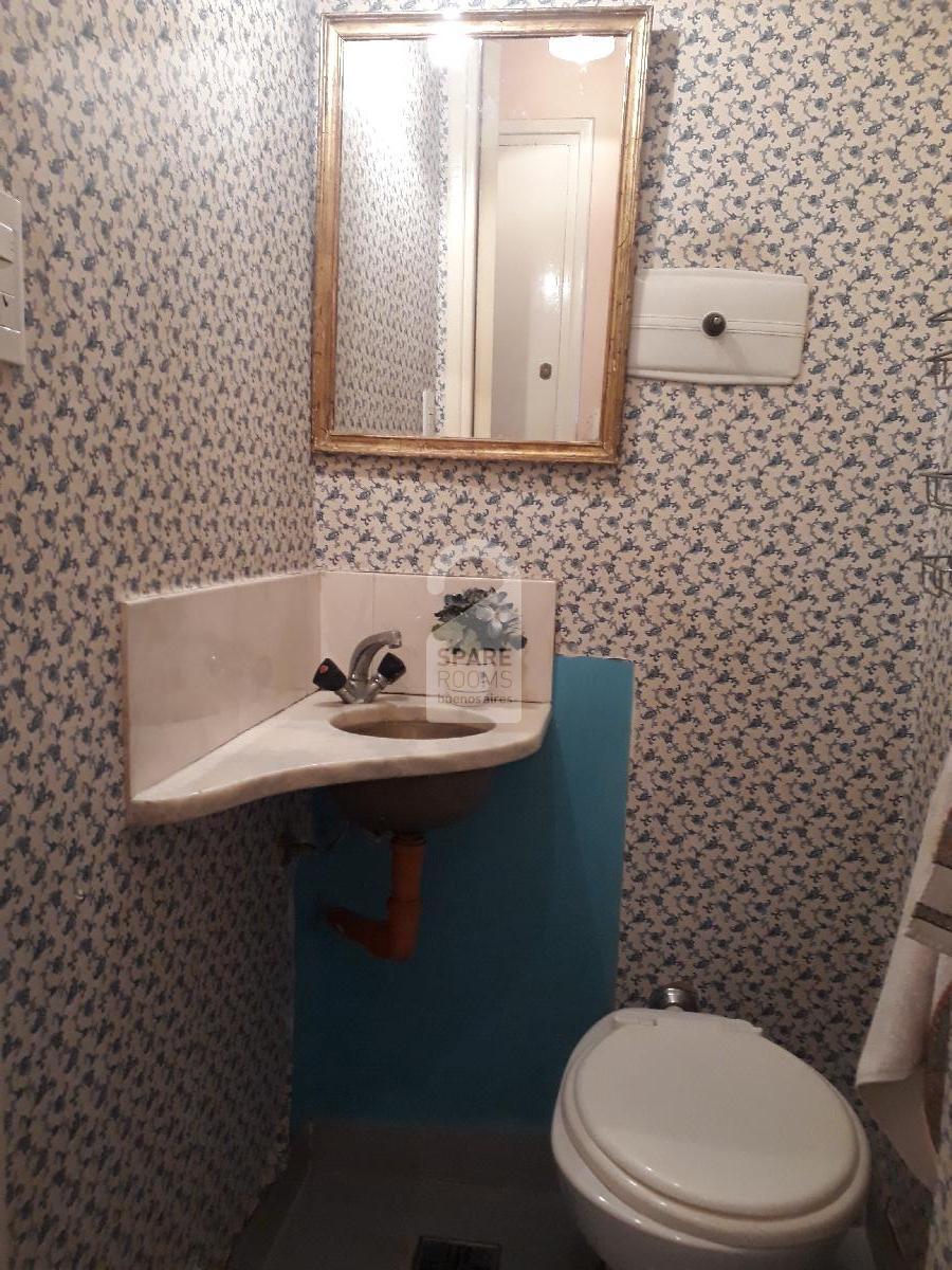 Private toilet