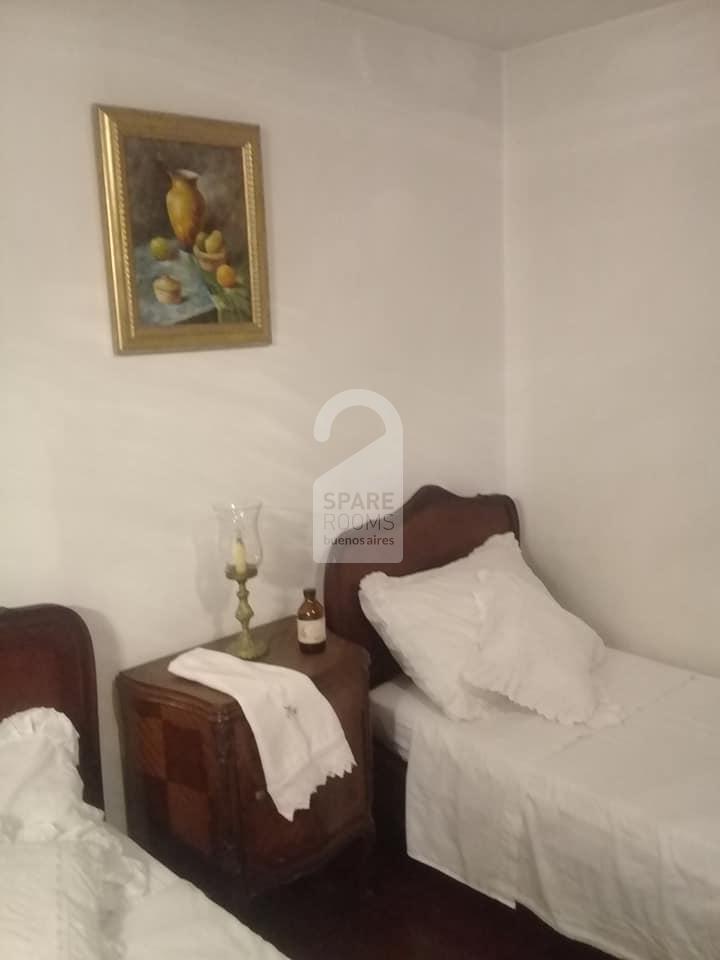 Double room at the French style apartment in Downtown/Retiro